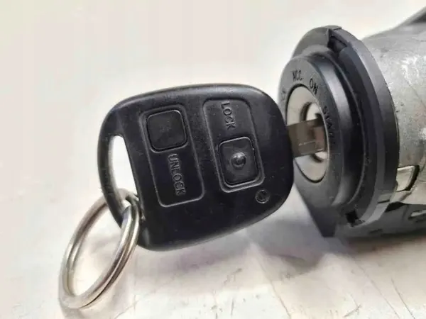 Interruptor de Encendido OEM N0502241256B para Toyota Yaris image 5