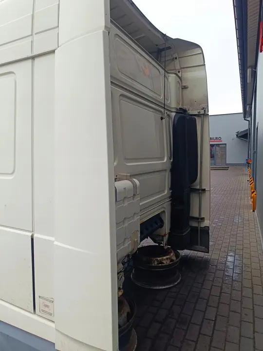 DAF XF 106 Cabine OEM 2040324 - Gebruikte Staat image 3