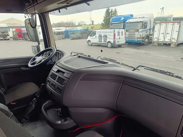 DAF XF 106 Cabine OEM 2040324 - Gebruikte Staat image 8