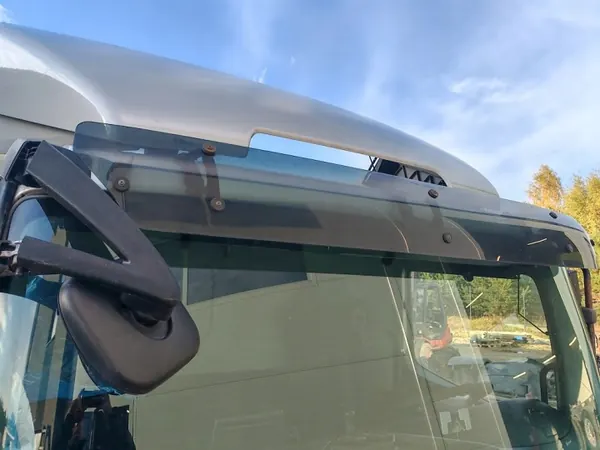 Mercedes W126 Bakdörrsglas OEM 111 - Vänster/Höger image 2