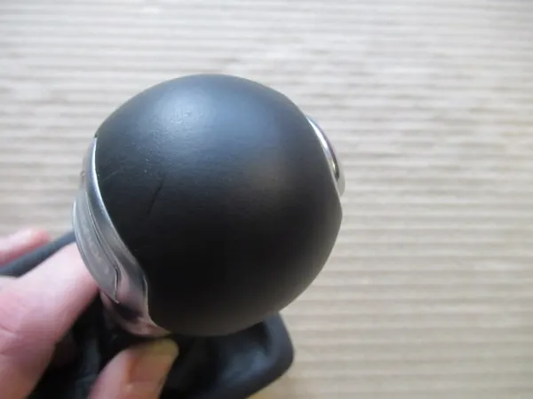 Pommeau de levier de vitesse OEM 8V1713139Q Audi A3 E-Tron image 3