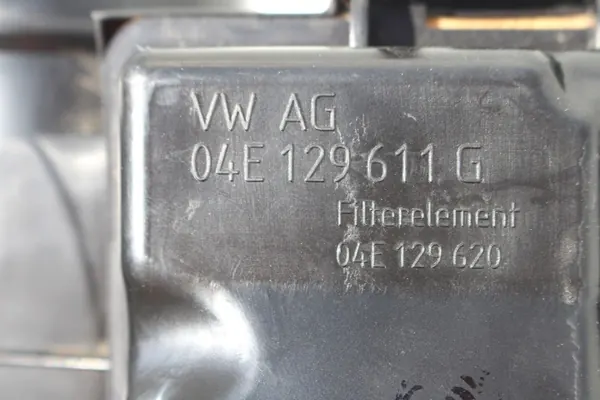Filtro de ar VW Audi OEM 04E129611G Usado image 4