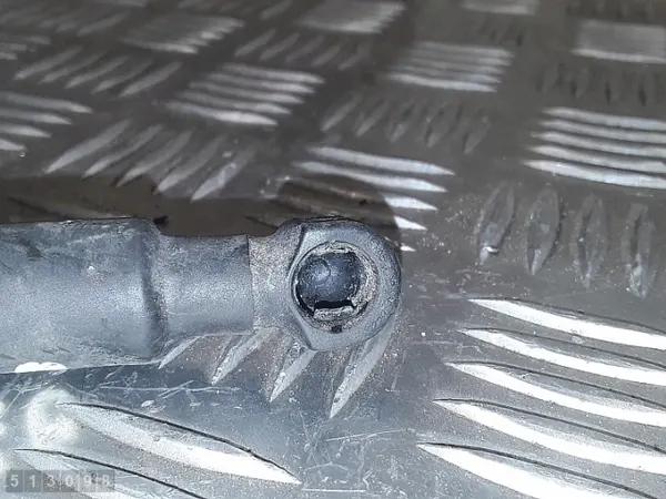 Alfa Romeo 147 Frontmotorhaubenstuetzen OEM 6803ns0350n image 4
