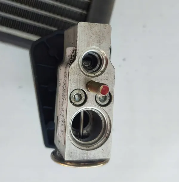 2007 Mercedes-Benz R W251 Ilmastointikondensaattori 982729G02 image 4