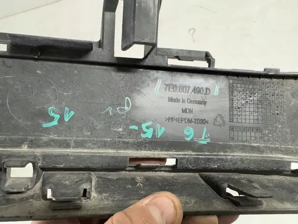 Griglia destra VW T6 15- 7E image 4