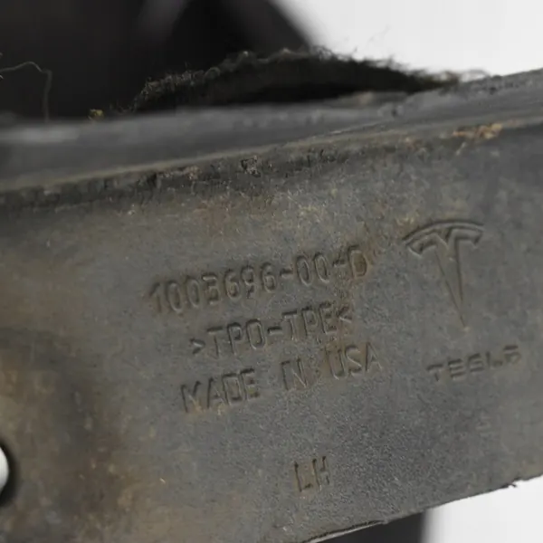 Left Rear Wheel Arch Tesla Model S image 4