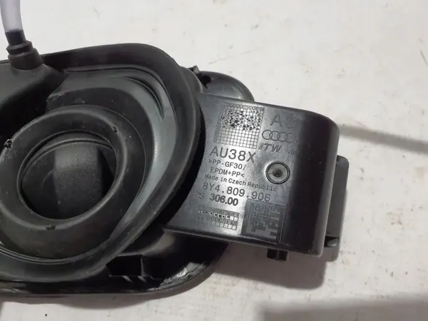 Trappe de réservoir OEM 8Y4809906 pour Audi A3 Sportback image 4