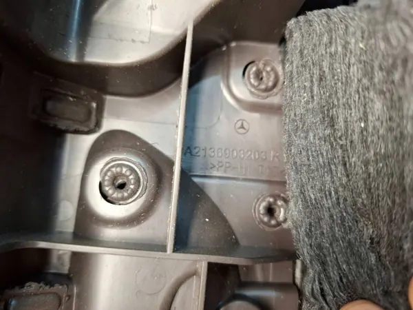 OEM S26372631 Bagageutrymmesmatta höger bak Mercedes W213 image 6
