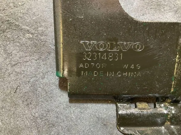 Base de batería Volvo usado OEM AD70R22W49 image 4