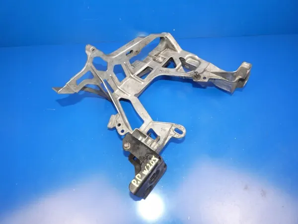 OEM A2056223700 Ajovalon Kiinnitys Oikea Etu image 2