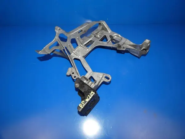 OEM A2056223700 Ajovalon Kiinnitys Oikea Etu image 3