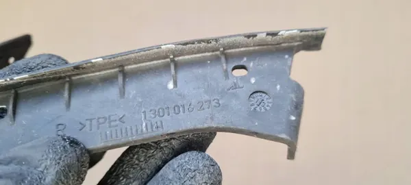Strålkastartätning Höger Fram Audi A5 8T OEM 1301016273 image 6