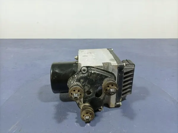 ABS-pumppu OEM 3C0614109AH VW Passat B6 2.0 TDI:lle image 4