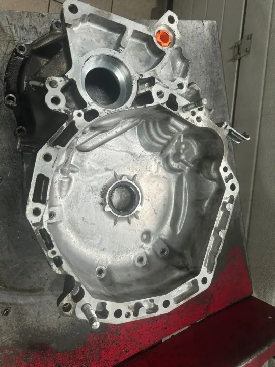 Vaihteiston kotelo OEM 3WX1B M824629 Suzuki SX4 CVT:lle image 2