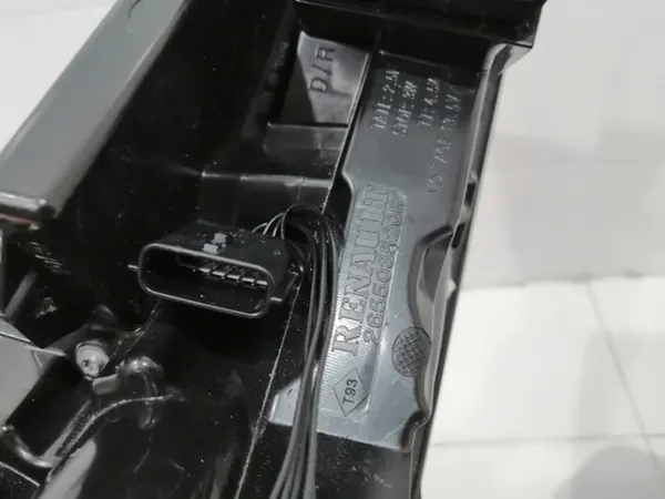 Oikea Takavalo Renault Megane IV Lift image 9