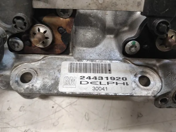 Colector de Admisión Opel Astra H OEM 24431920 - Usado image 5