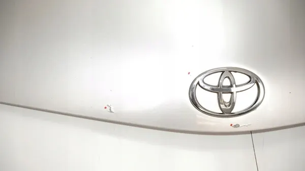 Moottorikansi OEM 375484204 Toyota Prius II:lle 03-09 image 4