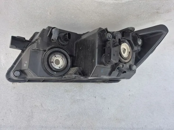 Oikea Ajovalo Fiat Freemont 05067788AC image 4