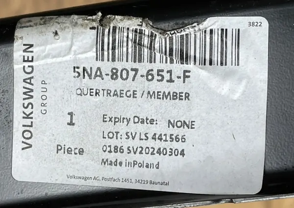 VW Tiguan II Etupuskuri 5NA807651F image 5