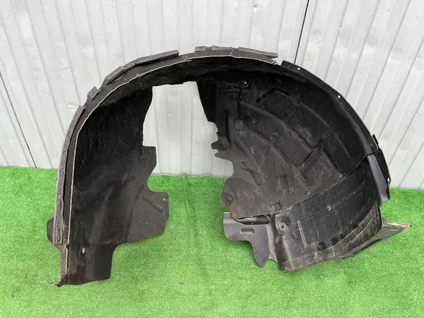 AUDI A7 C7 Front Right Wheel Arch 4G8853888J image 2