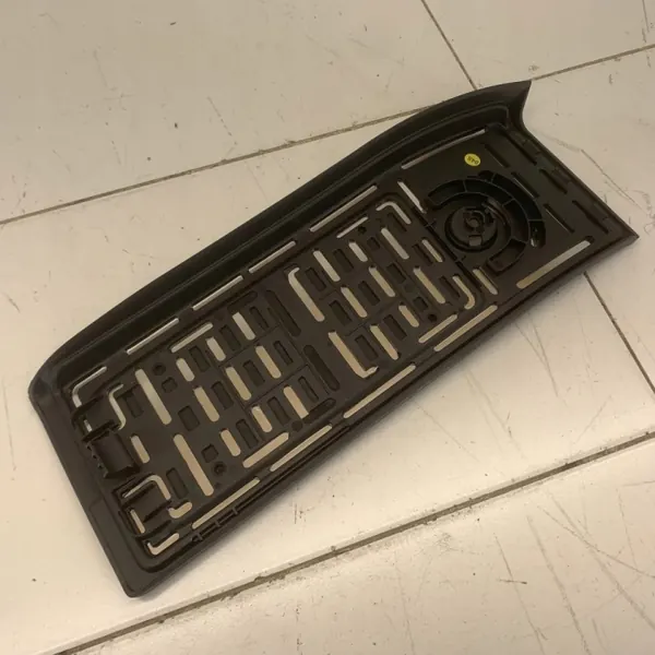 Apoio de pés Audi Q5 II S-line OEM 547574353 - Usado image 5