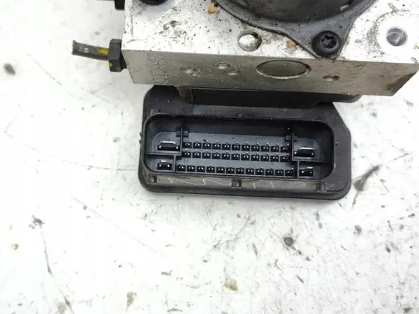 Pompe ABS OEM BE60031502 pour Hyundai i40 1.7L Diesel image 3