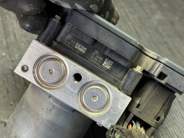 Bomba ABS/ESP Opel Astra OEM 0265956259 Usado image 3