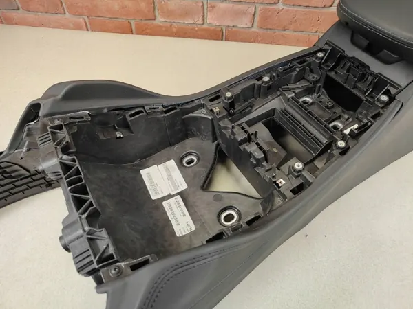 OEM 6814805 Accoudoir Console Centrale Noir Couture Grise image 6