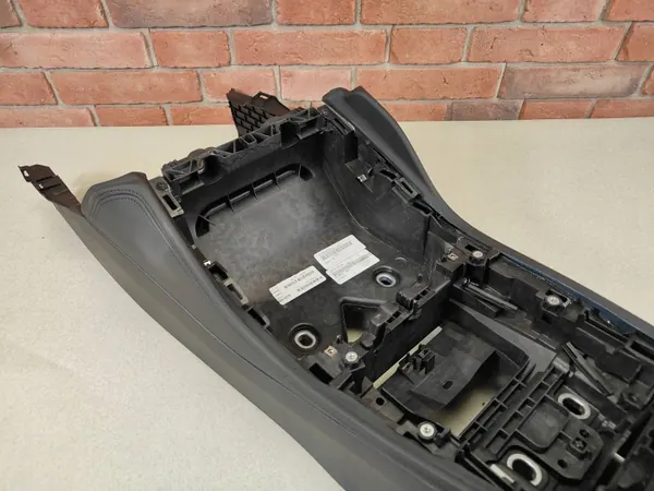 OEM 6814805 Accoudoir Console Centrale Noir Couture Grise image 8
