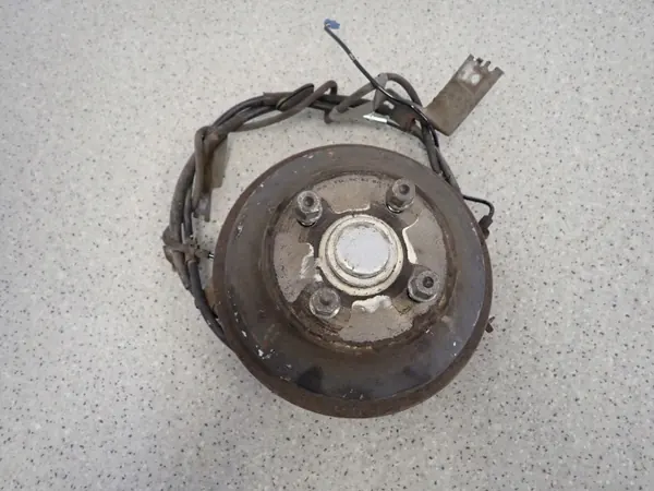 Suzuki Swift TS 07-09 Bakre Vänster Bromstrumma OEM image 5
