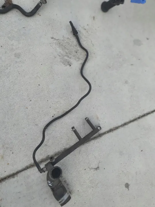 Tuyau à vide OEM 058133784R pour VW Passat B5 image 2