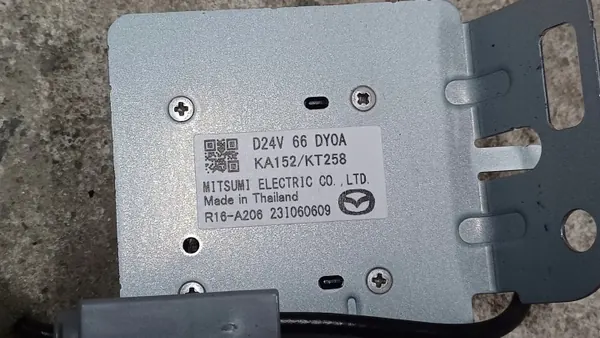 MAZDA 2 DJ 19-24 LIFT 24R MODUŁ ANTENY D24V66DY0A image 3