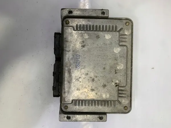 Ordinateur de moteur Fiat 0281010340 image 3