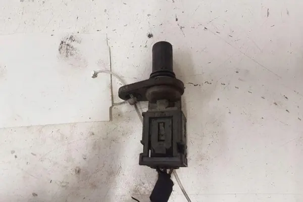 Sensor de posición del árbol de levas FORD TRANSIT 2.2L image 3