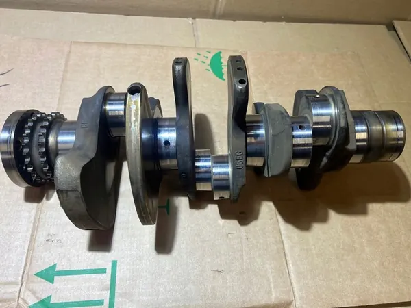 AUDI A6 C6 2.4 Vevaxel 06E101G image 3