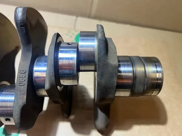 AUDI A6 C6 2.4 Vevaxel 06E101G image 5