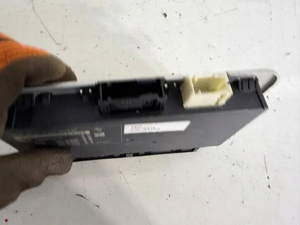 BMW FRM III Valosäädin OEM 9232201 image 3