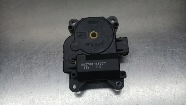 Lämmitysmoottori 063700-8300 Honda CR-V II 2.0 image 3