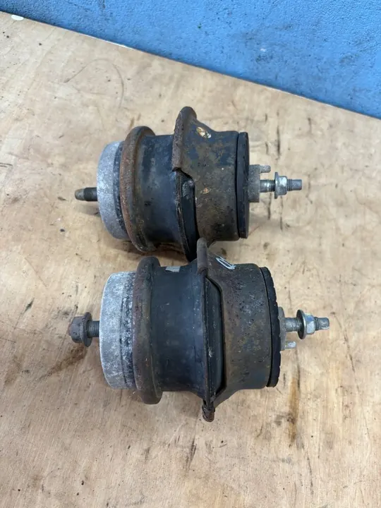 Infiniti FX35 FX37 FX50 QX70 Supporto Motore 3.7 Benzina OEM image 5