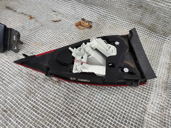 Volvo S60 II LIFT 13-18 Lámpara Trasera Derecha 31395931 image 7