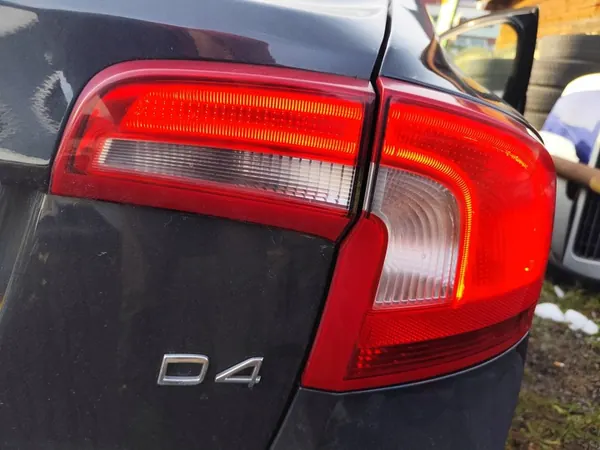 Volvo S60 II LIFT 13-18 Lámpara Trasera Derecha 31395931 image 9