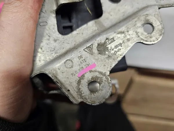 Audi Q7 Luftfjädring Ventilblock OEM 15152400082 image 6