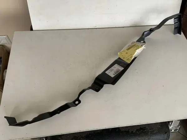 Support d'aile avant gauche Audi OE 8R0809075D image 3