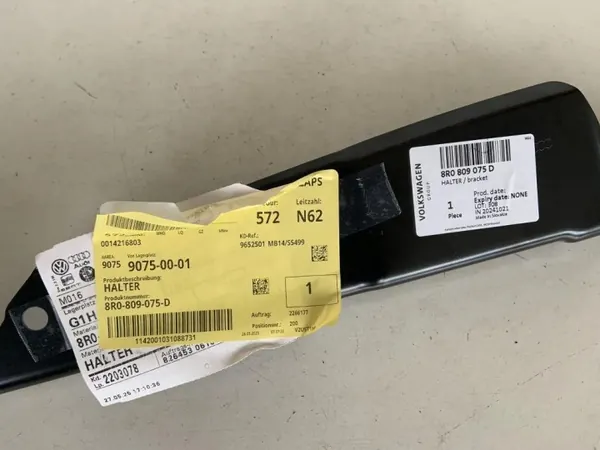 Support d'aile avant gauche Audi OE 8R0809075D image 4