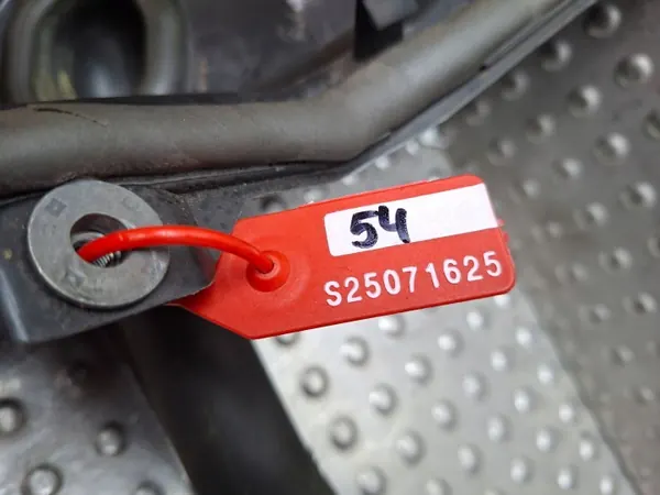 Rechte Ablaufschürze OEM S25071625 Gebraucht image 4