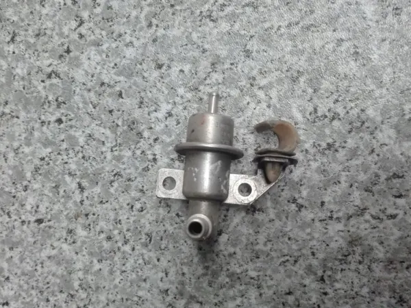Polttoainepainesäädin OEM 0280160601 Ford Mondeo image 2