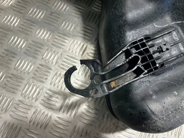 Tanque de combustível com bomba Mercedes E-Class W213 Diesel A2054705000 image 9