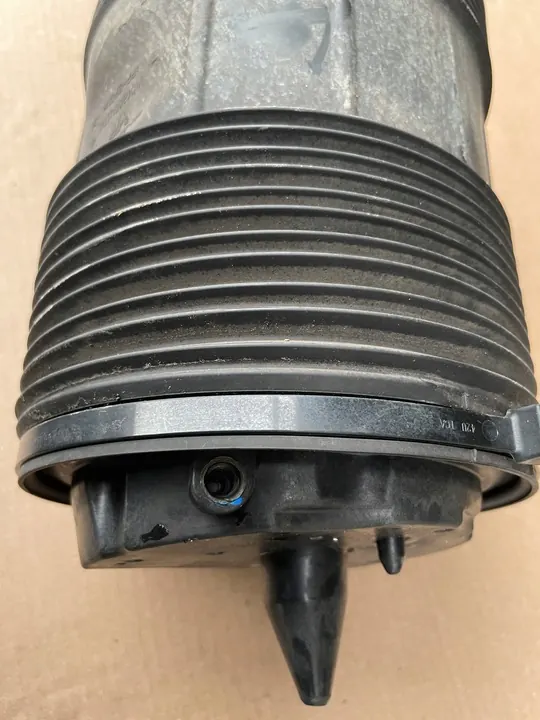 Amortecedor Pneumático Traseiro Esquerdo Audi A6 C8 4K0616001E image 4