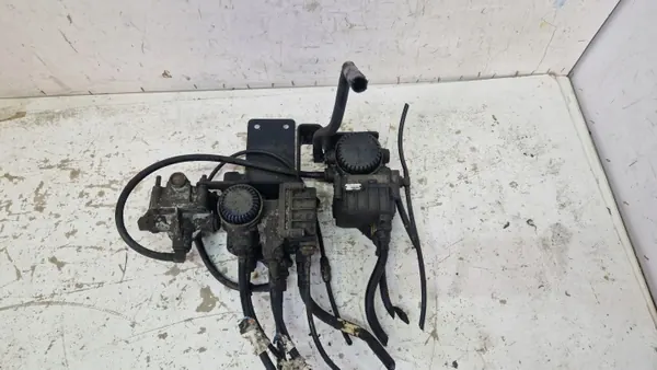 Modulateur valve EBS DAF XF OEM 1867005 Essieu avant image 2