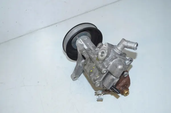 Pompe de direction assistée BMW OEM 7944801 pour 530d xDrive image 3